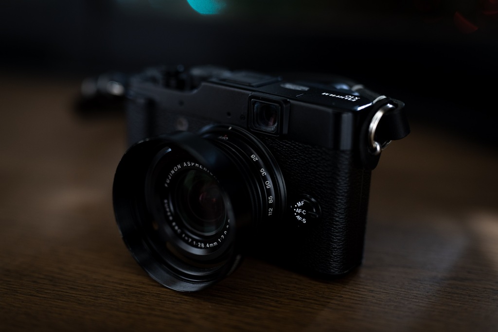 サブ機もこうやって残されると納得してくれるはず！ FUJIFILM x10