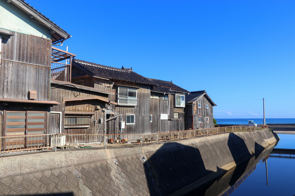真夏の漁村