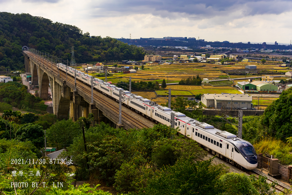 今日のEMU3000型試運転②