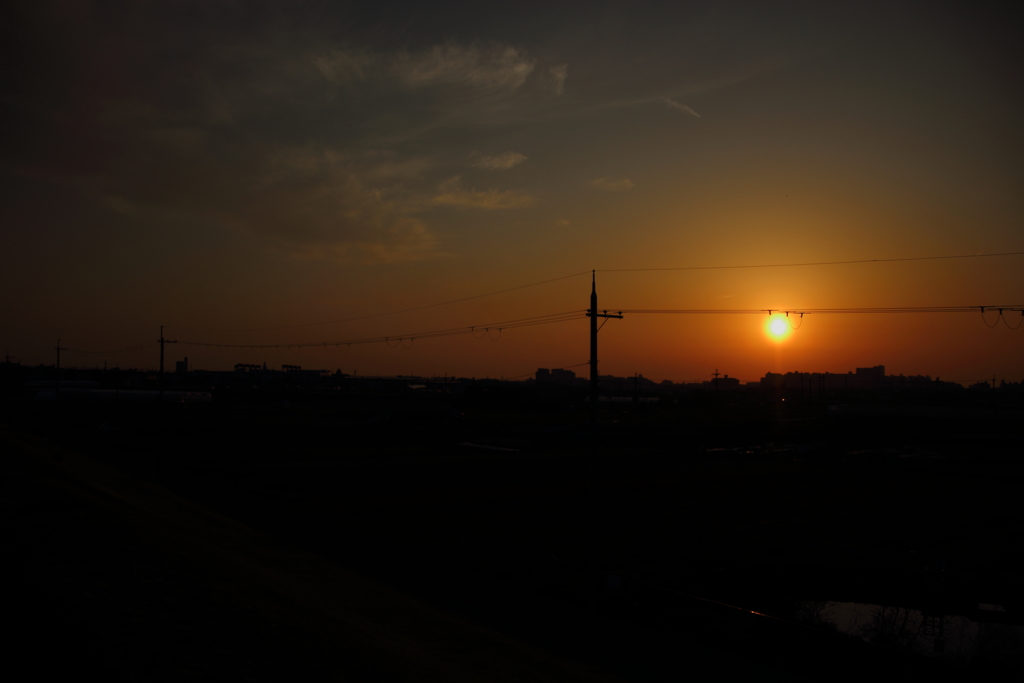 夕焼けに染まる町