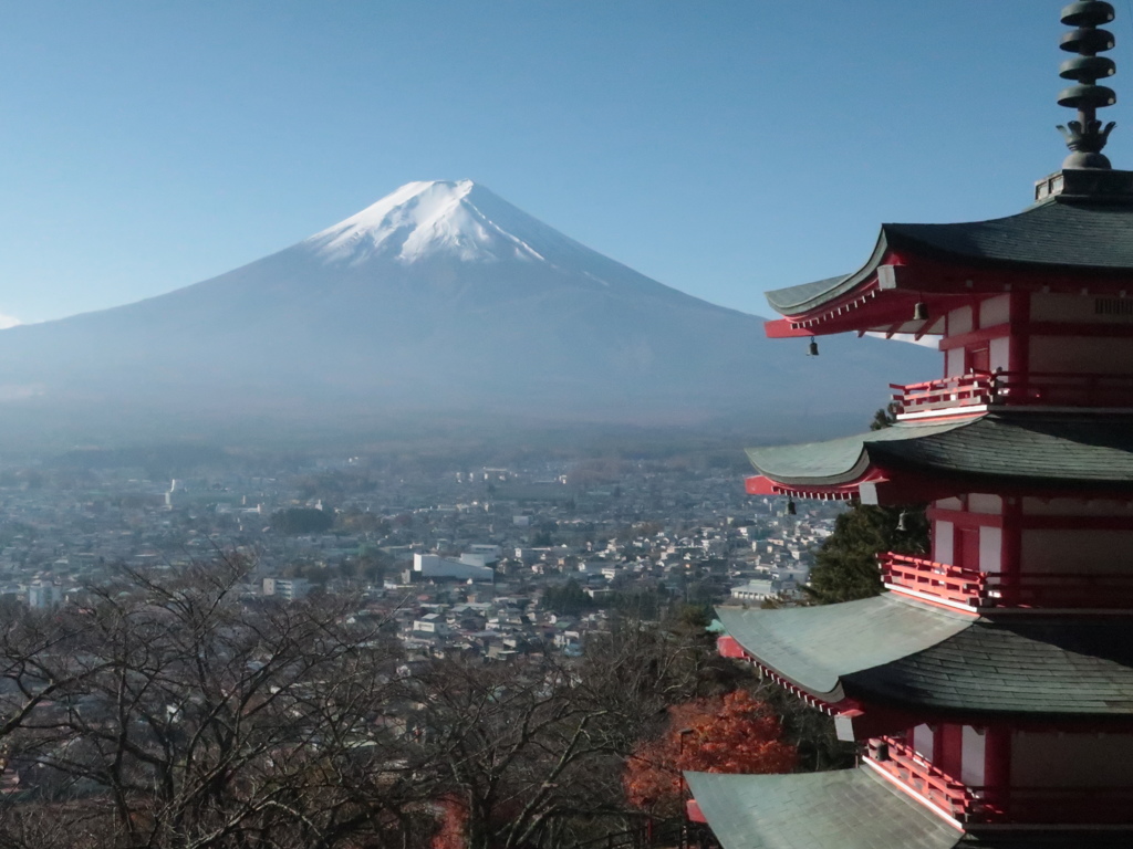 新倉山から