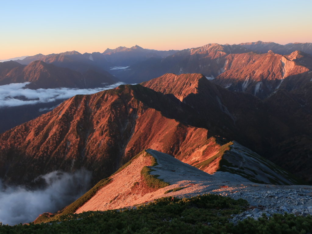 蓮華岳山頂より
