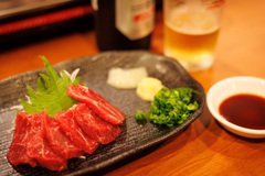 と、馬刺。