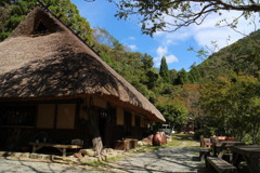 古民家の光と影