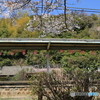駅と椅子