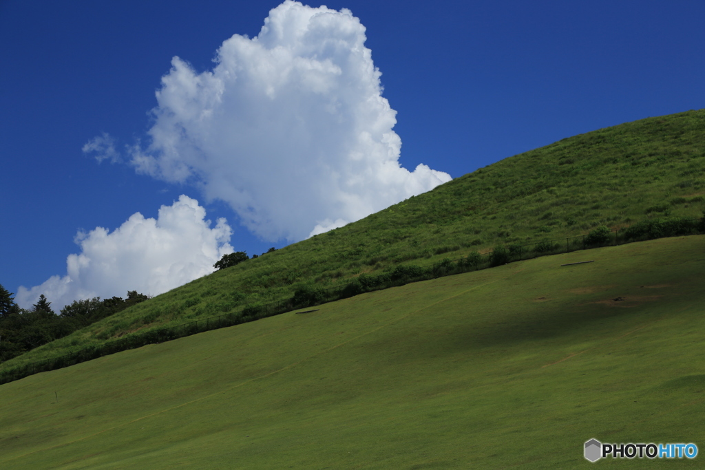 若草山に雲