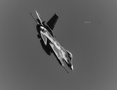F-2参上