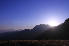 くじゅう登山の朝日。