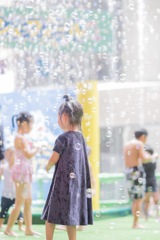 Soap bubble rain