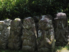 於　愛宕念仏寺。