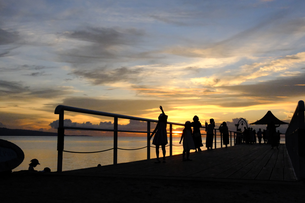 フサキビーチ桟橋の夕日