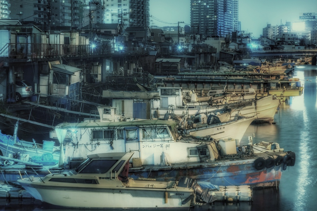 真夜中の子安漁港