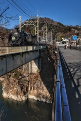 SLと渓谷と橋梁そして闘う忍者