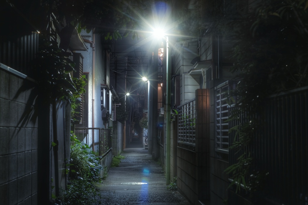 真夜中の路地