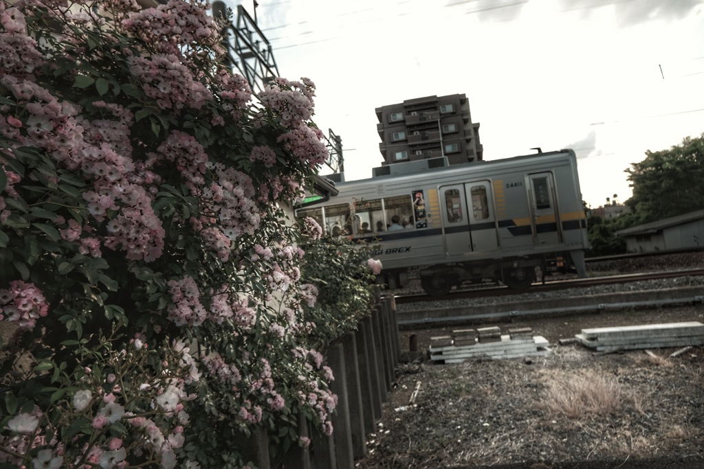 おもちゃのまち駅前