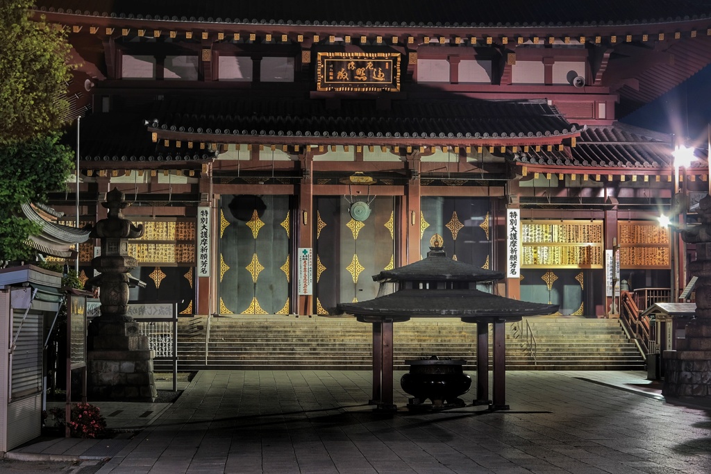 夜の川崎大師