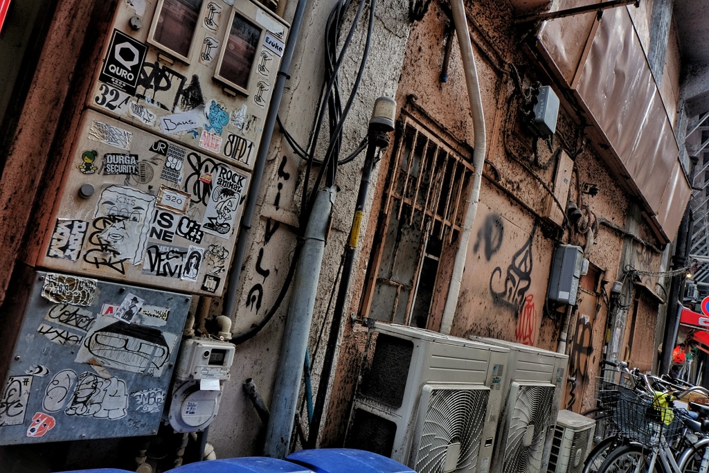 アメ横の隣辺りの路地