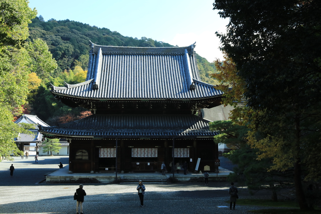 泉涌寺舎利殿　仏殿