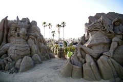 ドラゴンVSペガサス  砂像