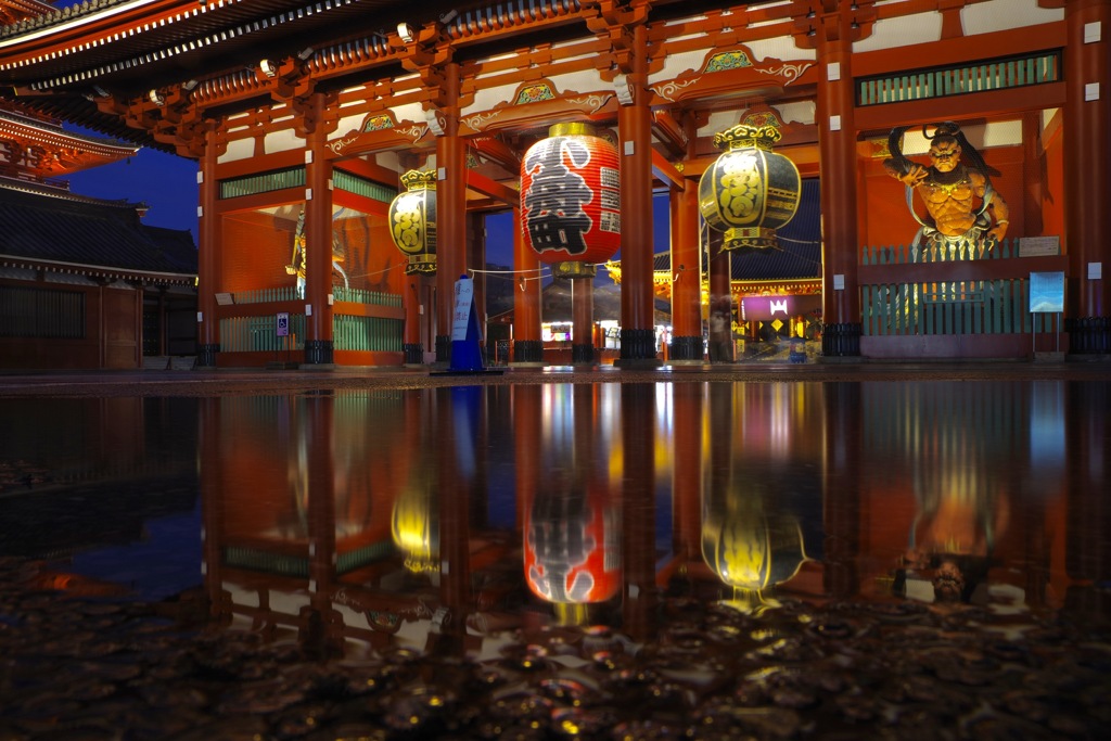 浅草寺リフレクション