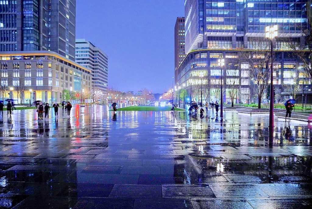 rainy marunouchi