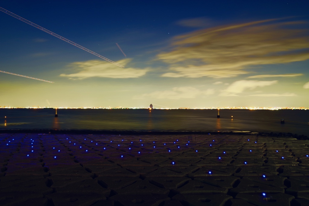 海ほたる 光跡  川崎 東京側