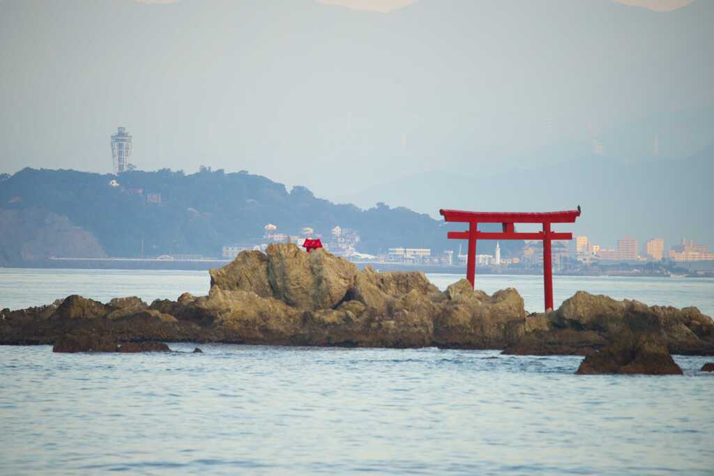 鳥居と江の島