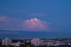 地球影に浮かぶ雲