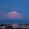 地球影に浮かぶ雲