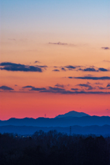 秩父山地東麓から丹沢夕景を望む