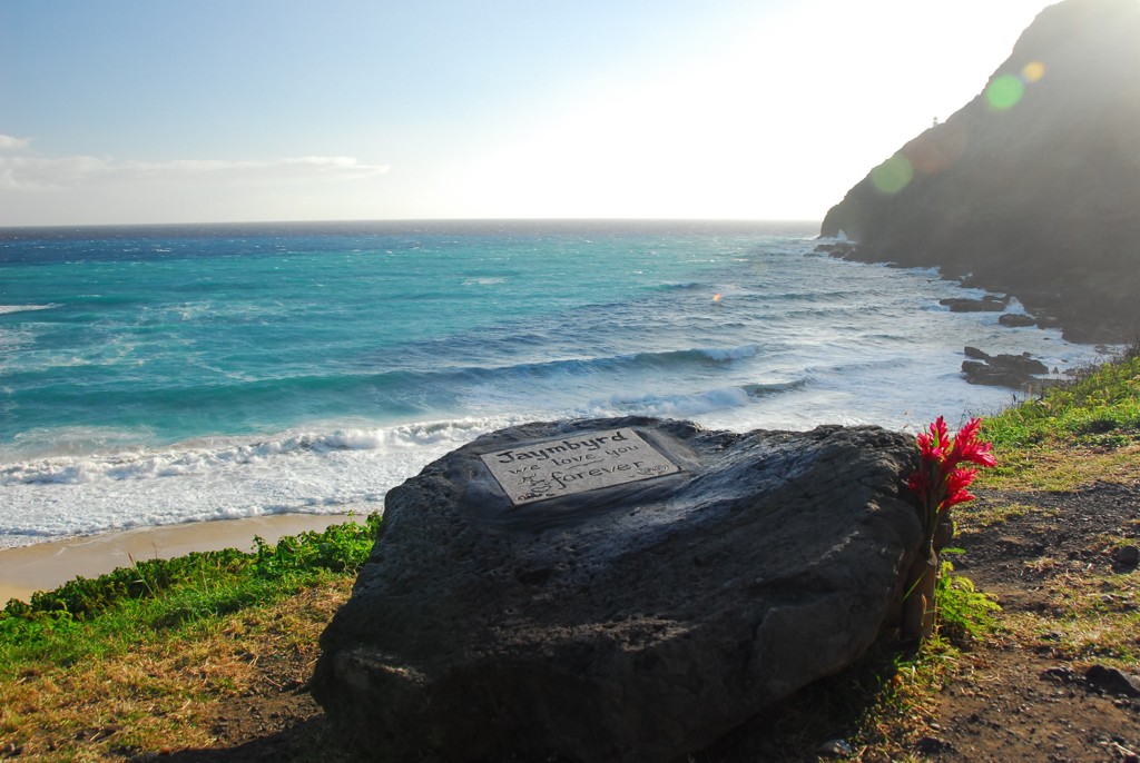 碑　Makapu'u Beach