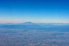 西の富嶽 関東平野から太平洋を望む