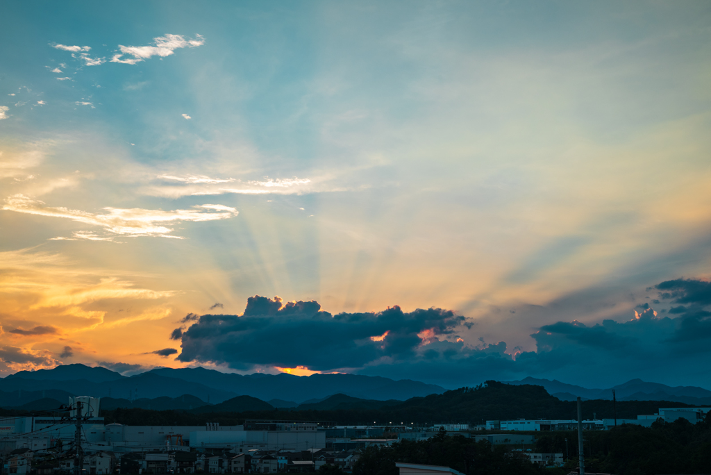 夕焼も雲の匙加減