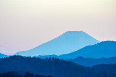 如月から弥生へ　狭間の 青