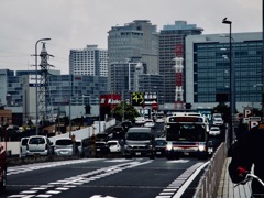 国道１号線　鶴見から川崎をのぞむ