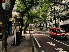 渋谷駅すぐウラにこんな街路