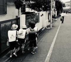 がんばれ　令和の小学生