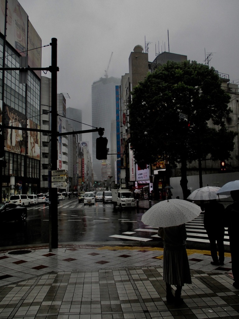 梅雨寒の渋谷
