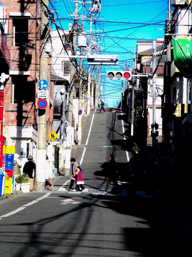 坂道はカタパルト　この街から飛び出していけ！