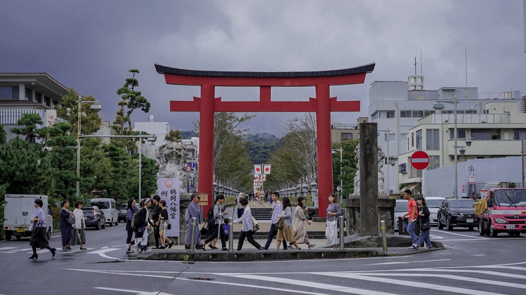 曇天の鶴岡