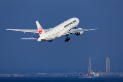 B777-200