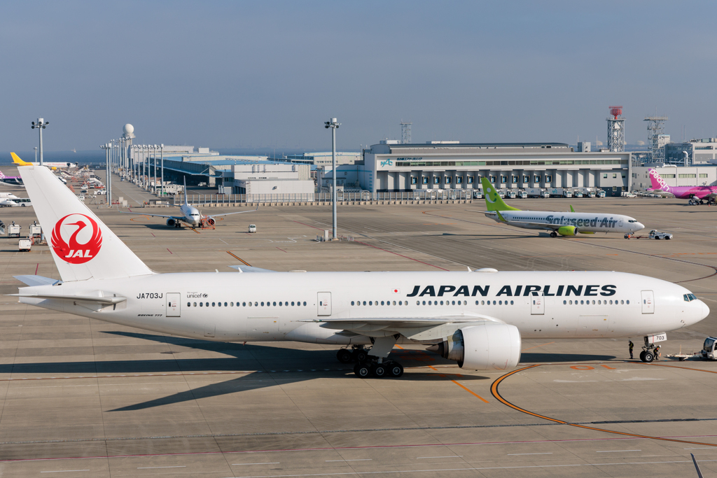 B777-200