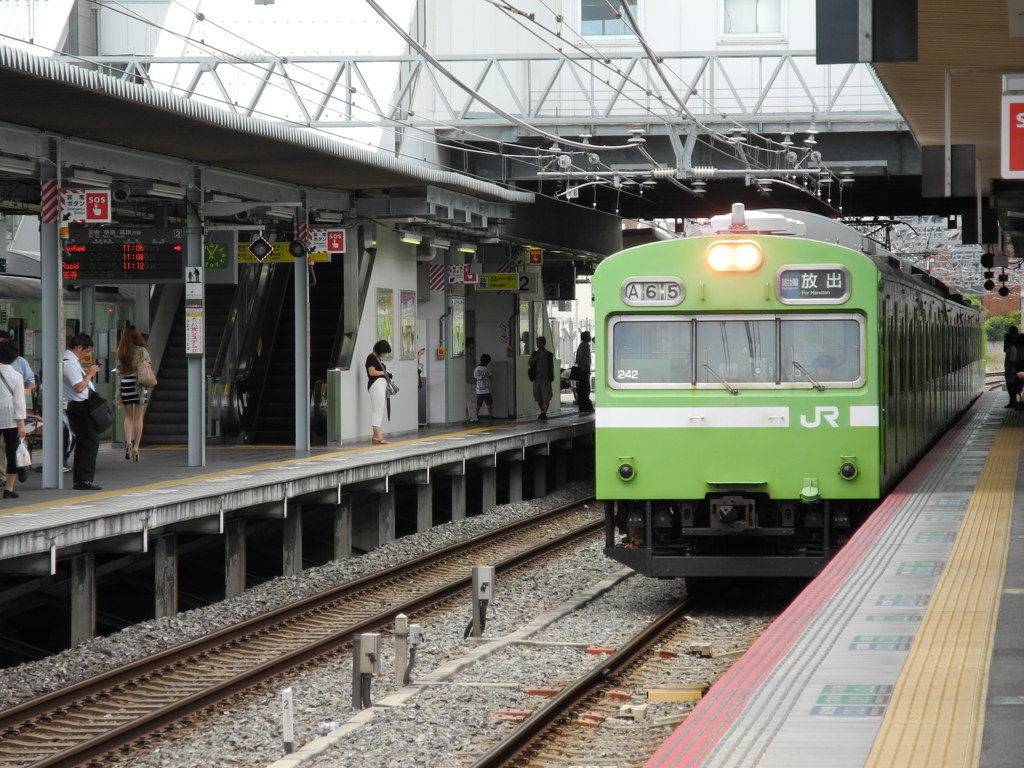 最新路線に最古車両