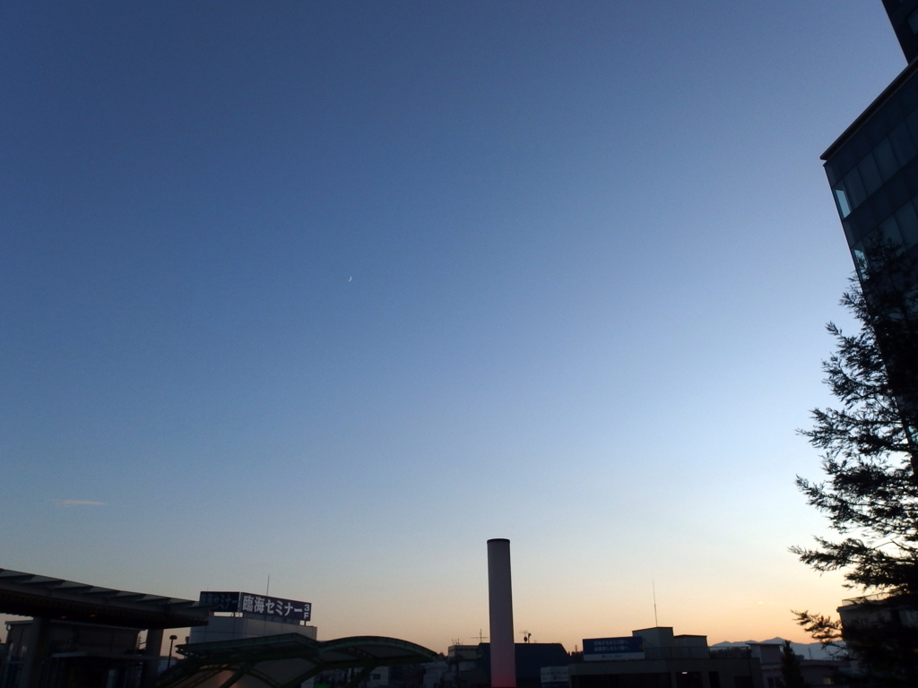 南（口）の空
