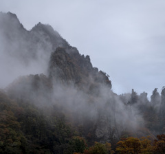 霧の妙義山