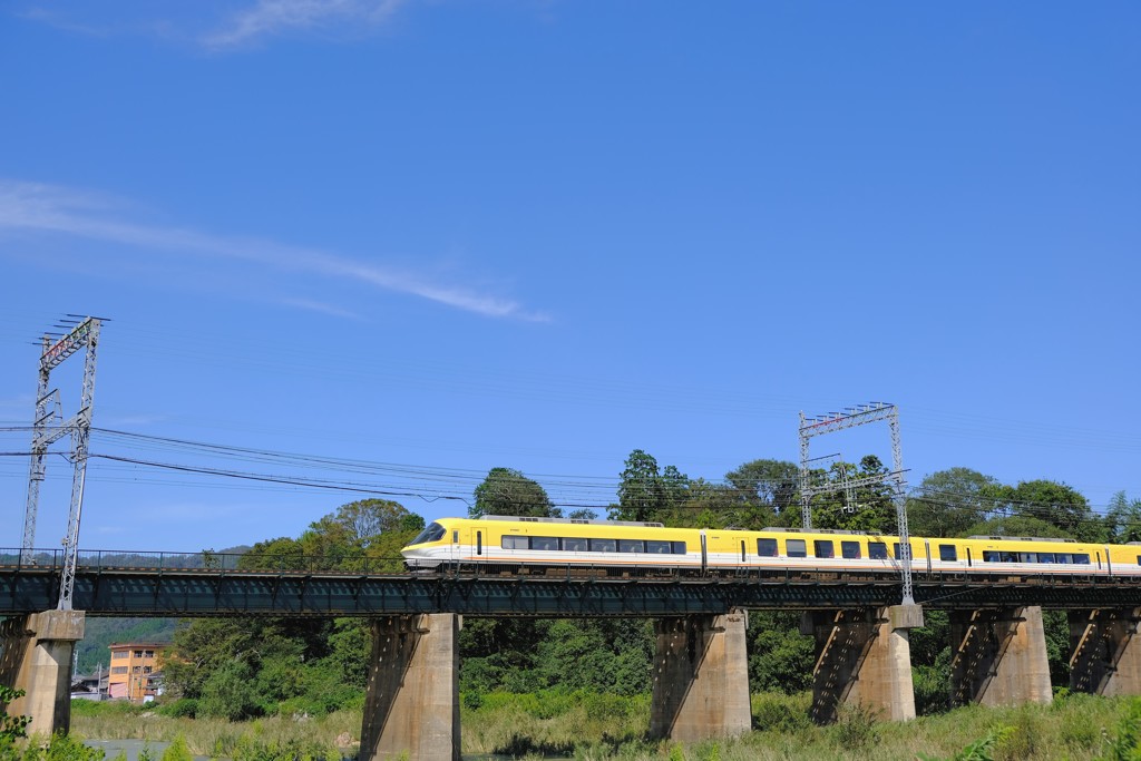 近鉄電車　名張駅付近