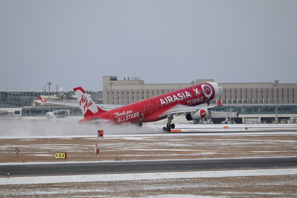 AirAsia 創立9周年記念の特別塗装機