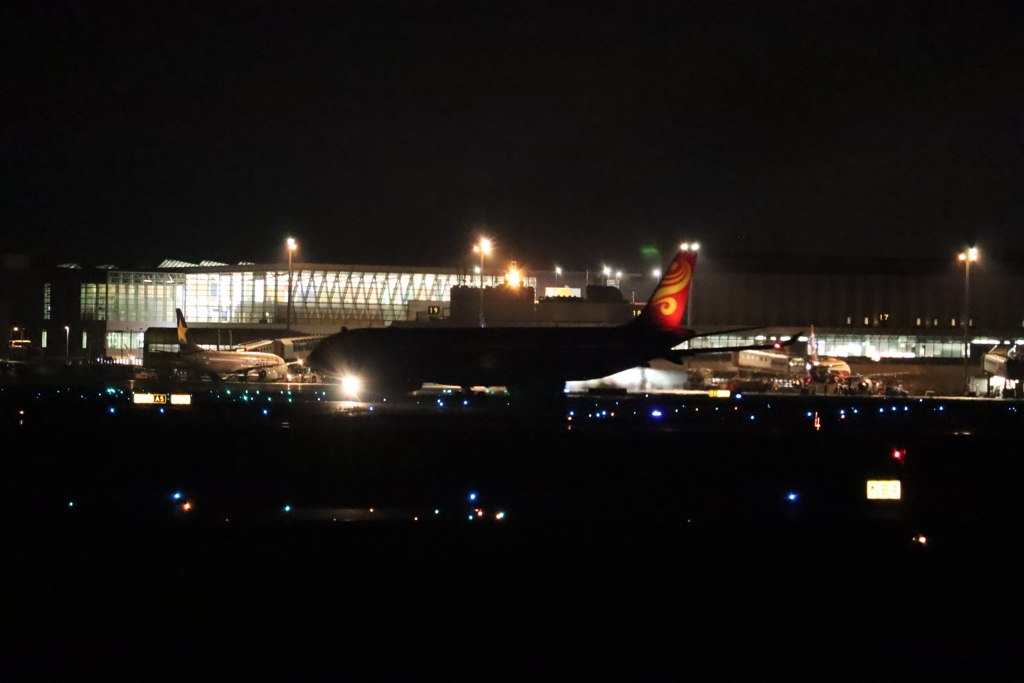 夜の千歳空港