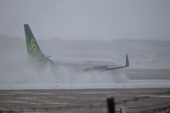 春秋航空日本 逆噴射の雪煙