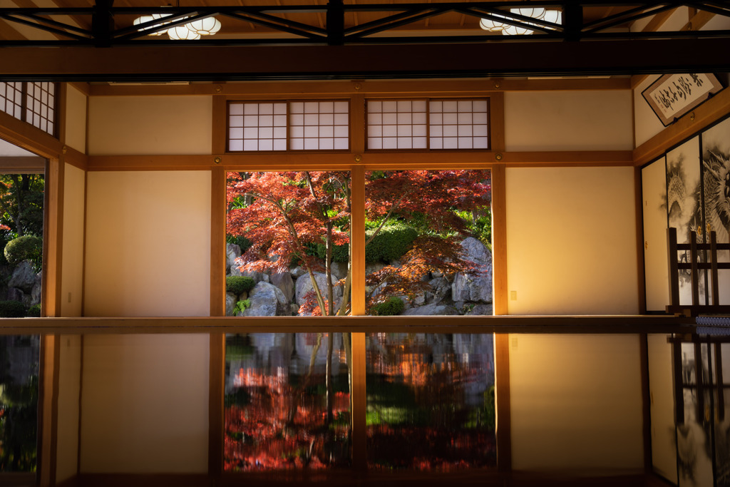古き良き床紅葉